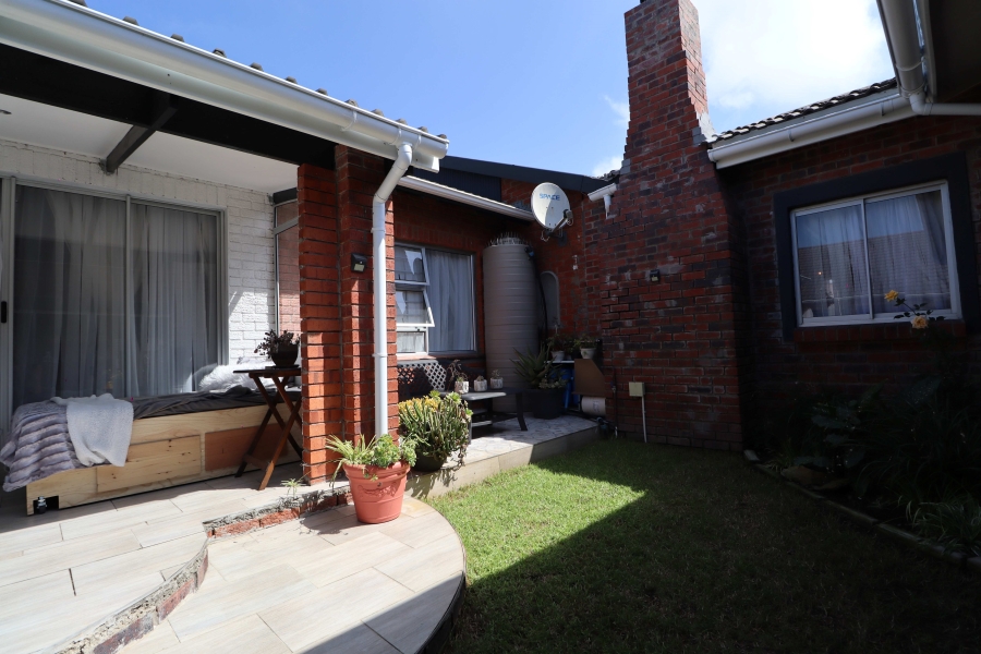 4 Bedroom Property for Sale in Sherwood Eastern Cape
